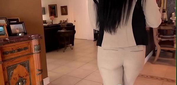  Petite realtor pussyfucked during open house